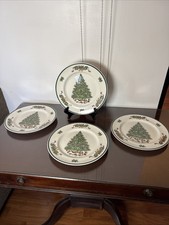 Johnson Brothers England Victorian Christmas Set Of 4 Dinner Plates Euc