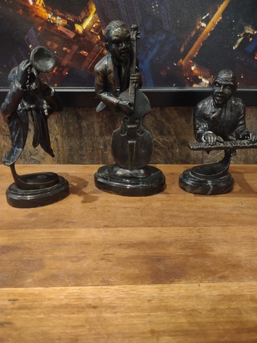 Three bronze heavy - three,