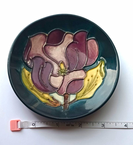 Moorcroft magnolia pattern pin - magnolia,