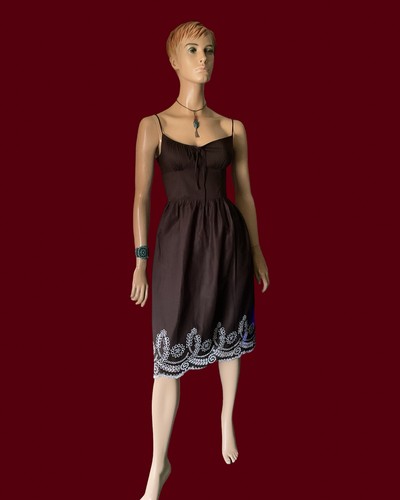 Ann taylor loft - taylor, embroidered