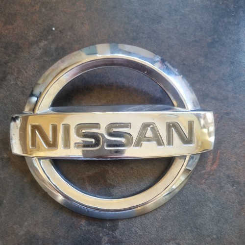 Nissan emblem badge logo - nissan,