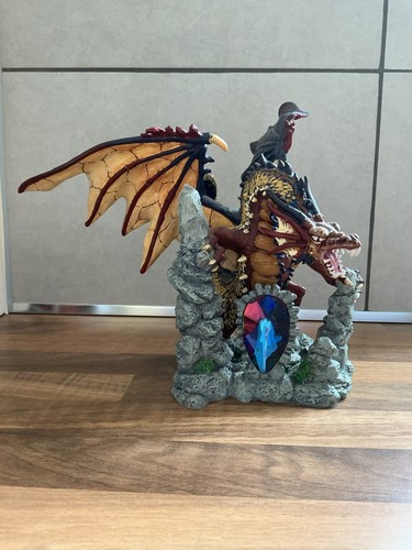 Tudor mint land - land, dragons