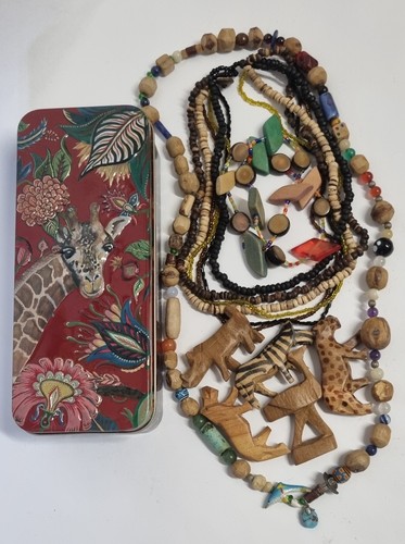 Giraffe tin with - tin,