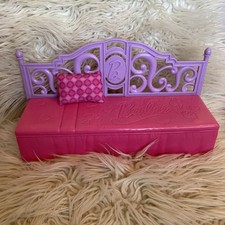 2010  Barbie Doll Malibu House
