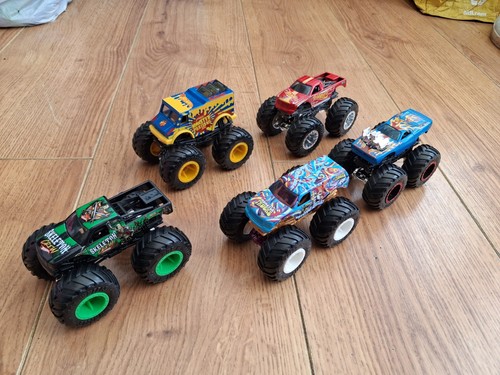 Hot wheels monster jam - hot,
