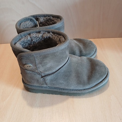 Uggs girls boots - girls,