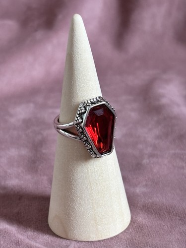 Gothic red coffin ring - red,
