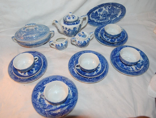 Vintage 1950s blue willow - vintage,