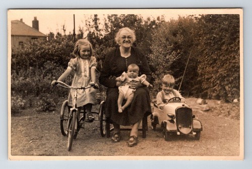 Children grandma kids - &, in