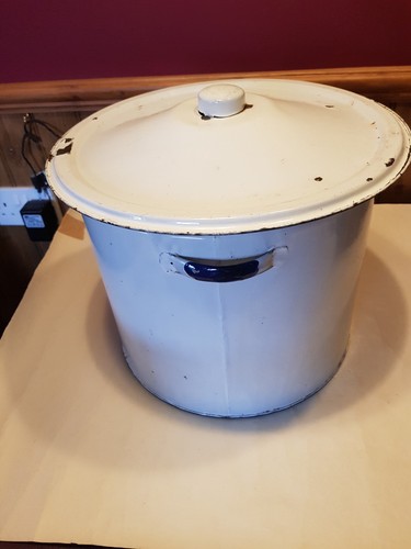 Vintage white enamel kitchen - white,
