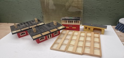 Hornby station signal box - station,