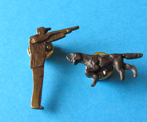 Hunter dog pin - dog,