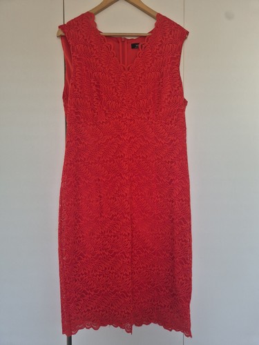 Wallis red lace - lace, midi