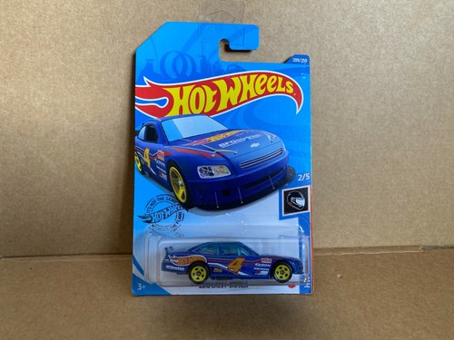 Hot wheels 2010 chevy - chevy, impala