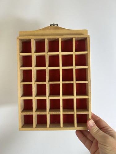 Vintage display shelf mini - display,
