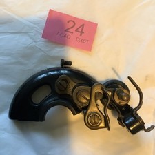 Vintage SINGER  66k BOBBIN WINDER AND BELT GUARD WITH SCREW Simanco Parts ,24