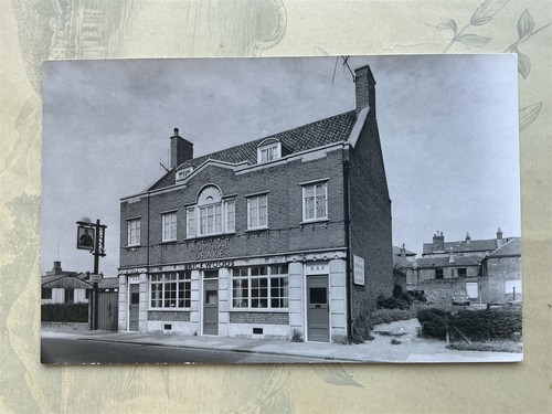 Admiral drake brickwoods pub - drake',
