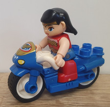 Lego Duplo Wonder Woman Figure