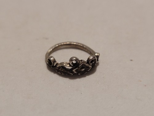 Small silver coloured floral - small,