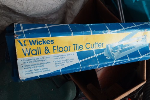 Tile cutter - tile,