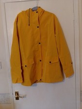 Lovely  Women's Yellow Lightweight Waterproof Jacket Size 16 Fully Lined. New