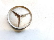 Mercedes-Benz C-CLASS 2000 Center Cap (Cao assy-wheel hub) 2014010 #2294732-17