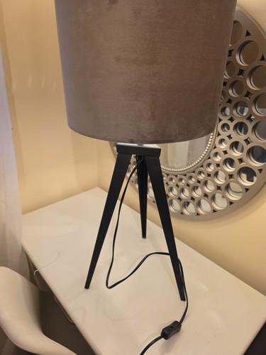 Table lamp tripod - in, matt