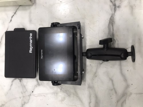 Boat raytheon raymarine - boat,