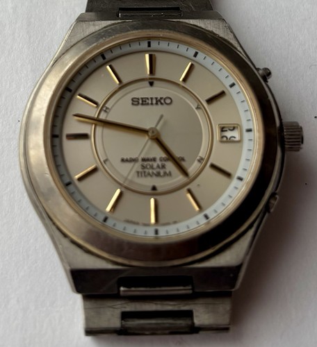 Seiko 7b22 0aec - titanium, solar