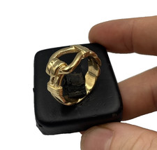 Buckle Saddle Ring 9ct Gold on