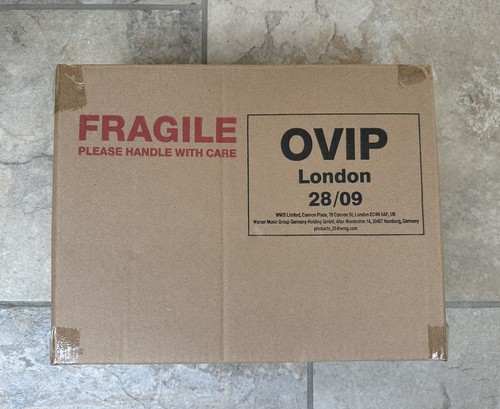 Oasis exclusive fan package - fan,