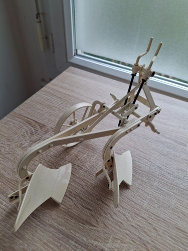 Ursus plough deagostini - ursus,