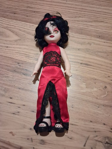 Mezco living dead dolls - living,