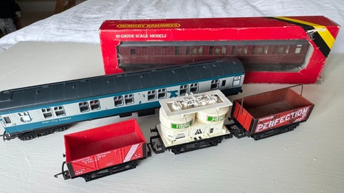 Hornby gauge rolling stock - 00,
