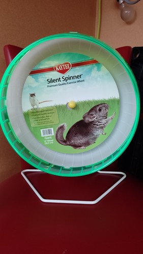 Giant silent spinner hamster