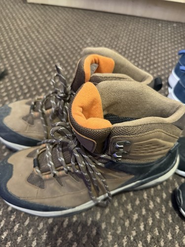 Brown khaki hiking boots - khaki,
