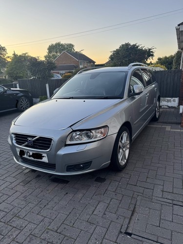 2010 volvo v50 diesel - 2010,