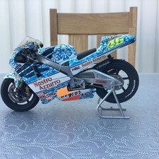 Rossi Model Honda NSR500 bike Nastro Mugello GP 2001 Minichamps 122 016186 1:12