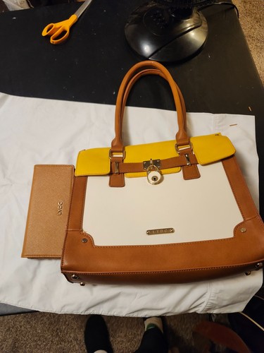 Purse lydc and matching - purse,