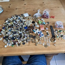 Hundreds Of Vintage Buttons