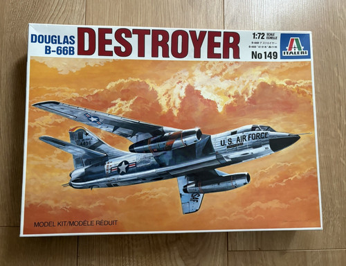 Italeri model kit 149 - model,