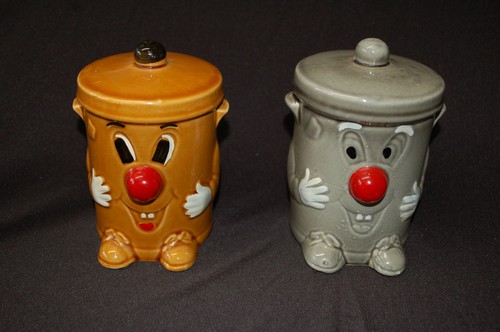 Pair vintage collectable - of,