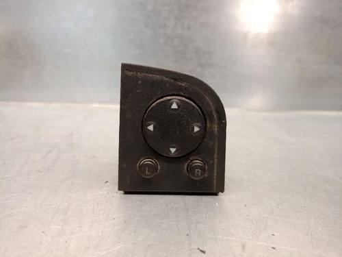 893959565 rearview control