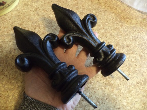 Cast iron fleur lis - fleur-de-lis, curtain