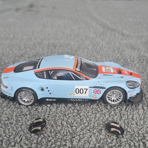 Scalextric aston martin gt1 - scalextric,