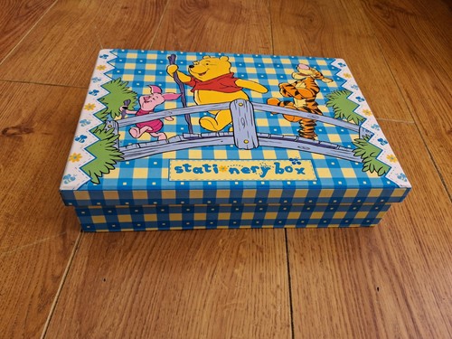 Winnie the pooh disney - winnie,