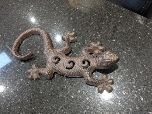 Vintage metal lizard - vintage,