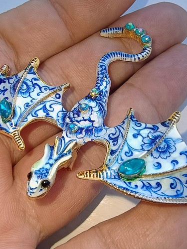 Delft blue dragon - blue, gold