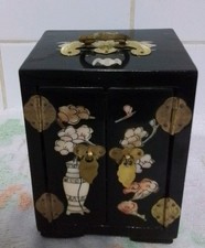 Vintage Oriental Black