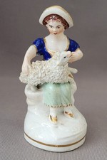 ANTIQUE STAFFORDSHIRE PORCELAIN FIGURE OF A SHEPERDESS & A LAMB C1840s